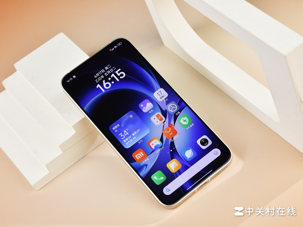 Cận cảnh Redmi K80 Ultra với viên pin dung lượng cao