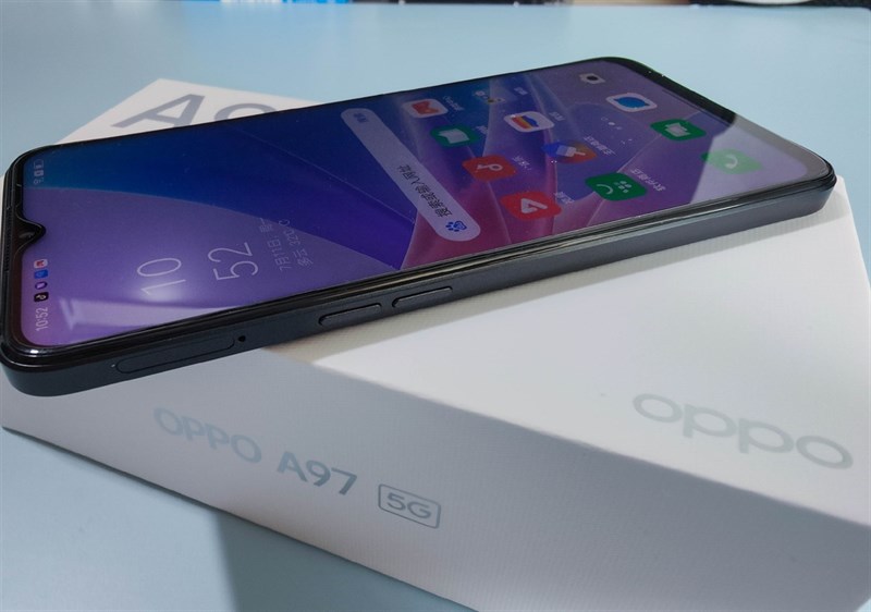 Trên tay OPPO A97 5G: Thiết kế tươi mới, cấu hình tốt với Dimensity 810, camera 48 MP Trên tay OPPO A97 5G: Thiết kế tươi mới, cấu hình tốt với Dimensity 810, camera 48 MP