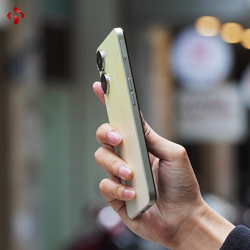Realme V30