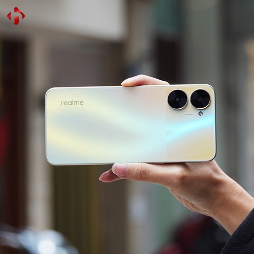 Realme V30