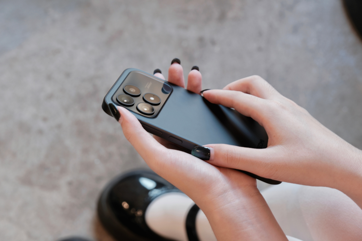 Cận cảnh Xiaomi Redmi K90 có độ bền tốt