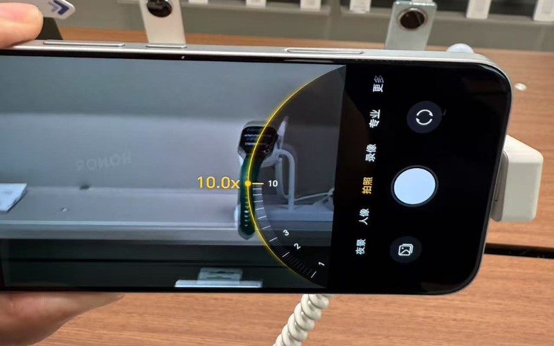 Camera 108MP hỗ trợ nút chụp ảnh vật lý 