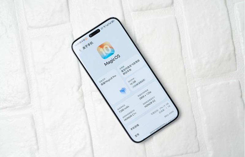 Honor Magic 8 Pro chạy chip Snapdragon 8 Elite Gen 5 mạnh mẽ