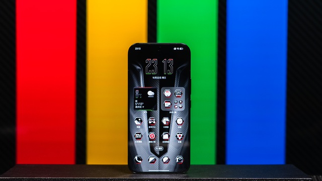 Ảnh thực tế điện thoại Lamborghini "Pro Max" của Xiaomi vừa ra mắt- Ảnh 3.