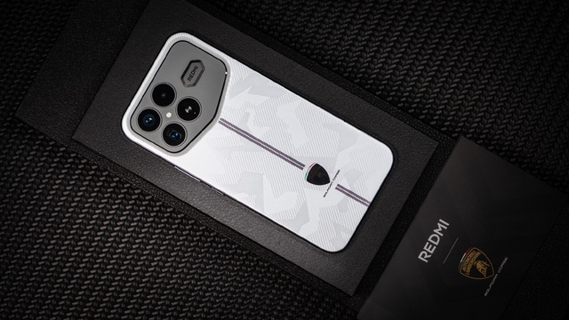 Ảnh thực tế điện thoại Lamborghini "Pro Max" của Xiaomi vừa ra mắt- Ảnh 1.