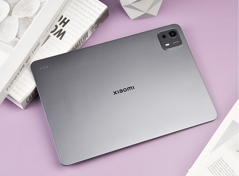 Xiaomi Pad 7S Pro có thiết kế mỏng nhẹ