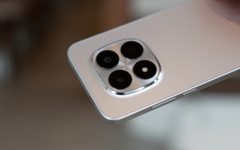 Camera 200 MP OIS quay 4K