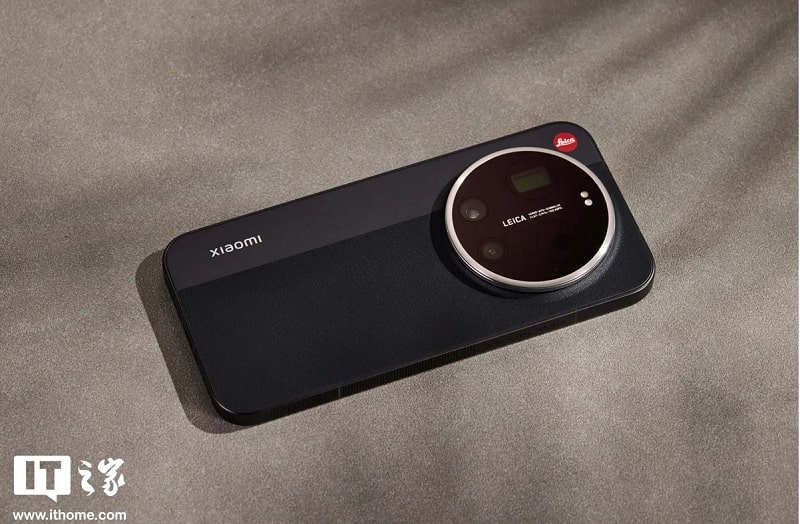 Mặt lưng Xiaomi 17 Ultra Leica Edition chia hai mảng