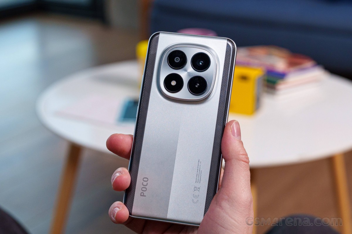 can-canh-poco-m8-pro-6