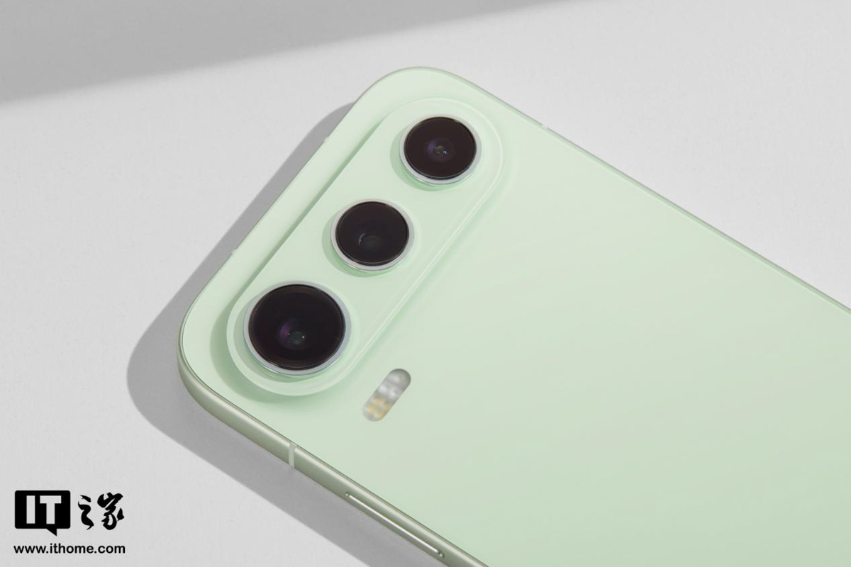 Honor 600 Pro sở hữu hệ thống 3 camera sau đẳng cấp với cảm biến chính lên tới 200MP. Honor 600 Pro sở hữu hệ thống 3 camera sau đẳng cấp với cảm biến chính lên tới 200MP.